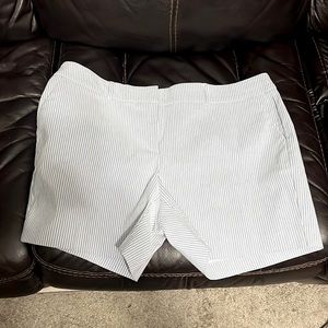 New women short. Van huesen brand.